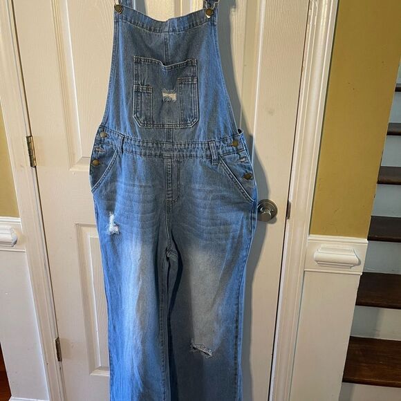 NWT SHEIN SYX women’s plus size faded Blue and Ripped Denim Overalls SZ1X - Picture 2 of 16